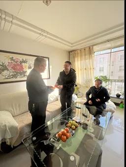 春節(jié)前夕酒泉市國資委領導看望慰問敦煌種業(yè)老干部老黨員、困難職工